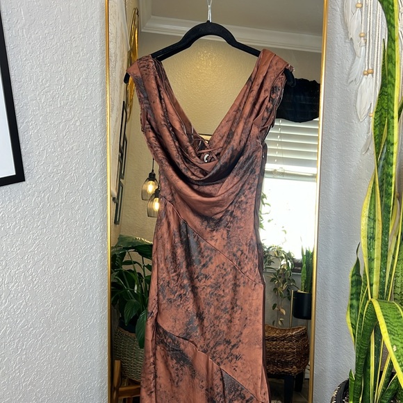 HOUSE OF CB 'Alaina' Antique Copper Bias Cut Maxi Dress NWOT - Picture 8 of 12